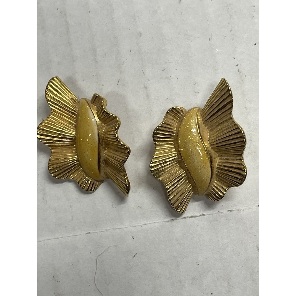 AVON CONFETTI LUCITE GOLD T. RUFFLED BUTTERFLY HIGH END  EARRINGS